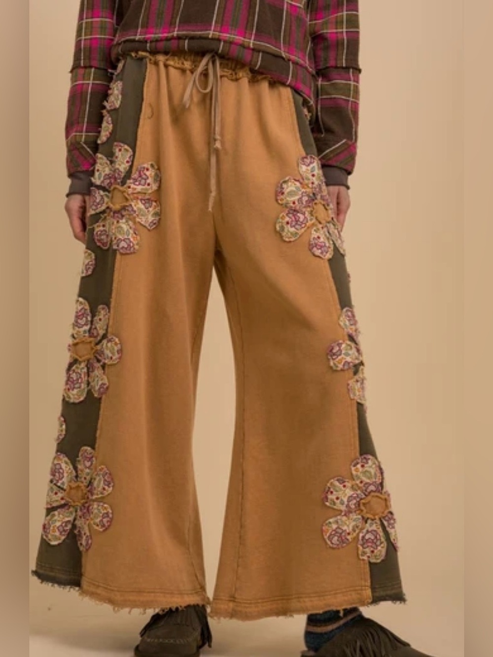 NWT Blue Velvet Wide-Leg Flower Appliqué Drawstring Pants Mustard Size Medium